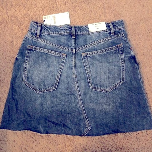 NWT ZARA The Mini Skirt Kent Blue Denim Distressed Jean Skirt SZ M - Picture 4 of 5